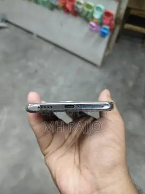 Vivo V30e (8/256) (Used)