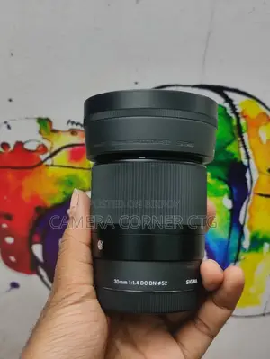 🔹 মডেল: Sigma 30mm 1:1.4 DC DN Lens