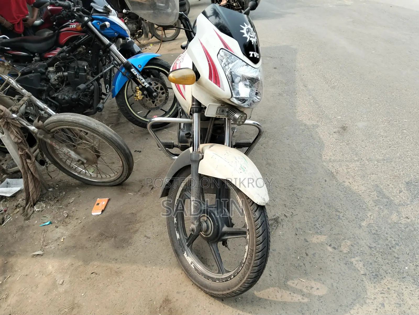 TVS Metro . 2014