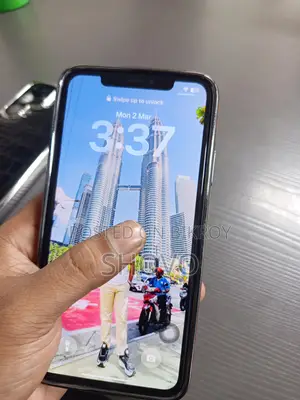 Apple iPhone 11 Pro Max . (Used)