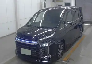 Toyota Voxy GR. Full Option 2022