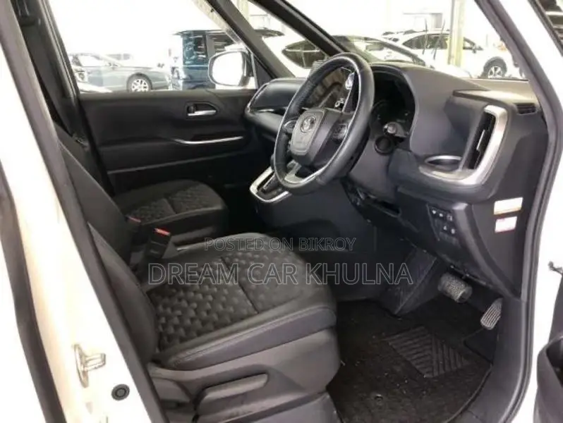 Toyota Voxy S-Z Full Loaded 2023