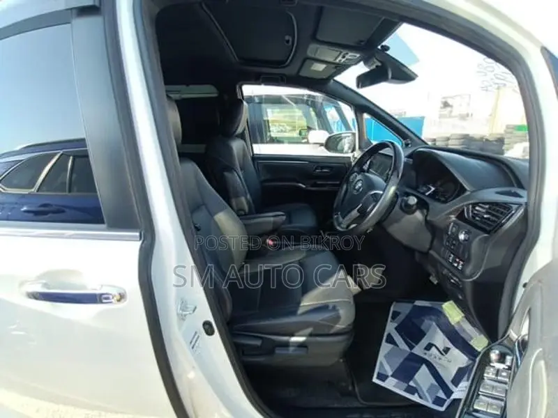 Toyota Esquire Petrol Gi Sunroof 2021