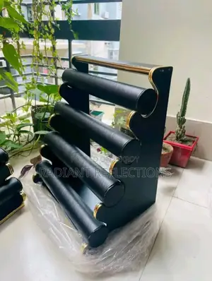 চুড়ি আলনা