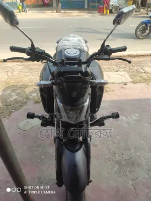 Yamaha FZS black 2025
