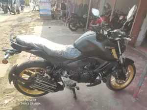 Yamaha FZS black 2025