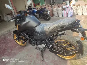 Yamaha FZS black 2025