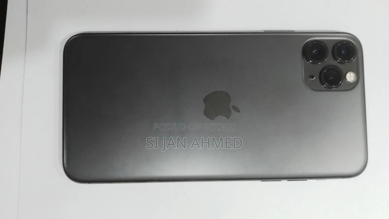 Apple iPhone 11 Pro Max . (ব্যবহৃত)