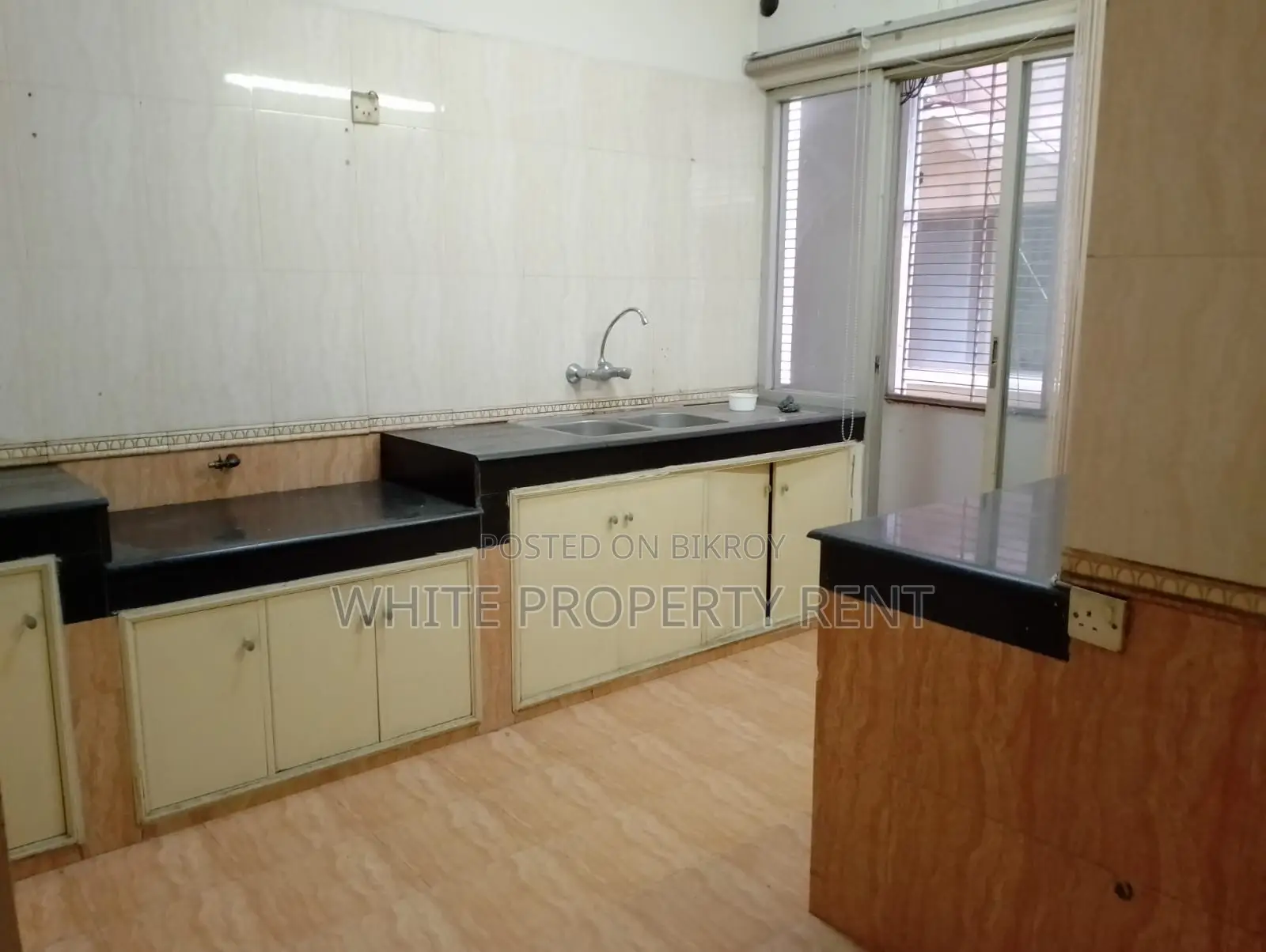 Apartment Rent in Gulshan 2, Road 42 Near Hotel Amari