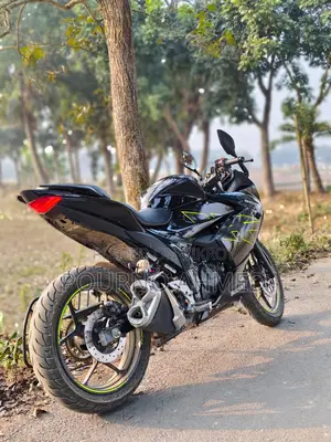 Suzuki Gixxer SF . 2025