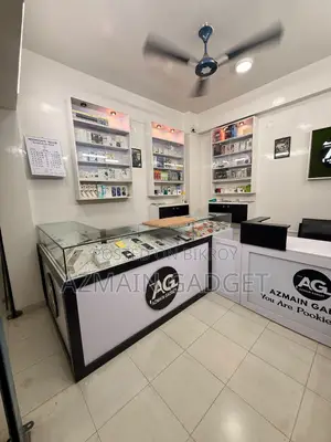 Shop for rent with decoration