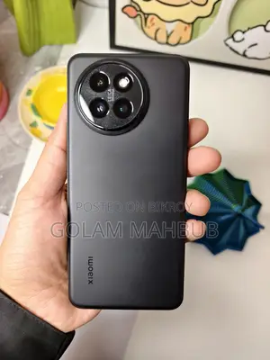 Xiaomi Civi 4 pro ১২/২৫৬ (ব্যবহৃত)