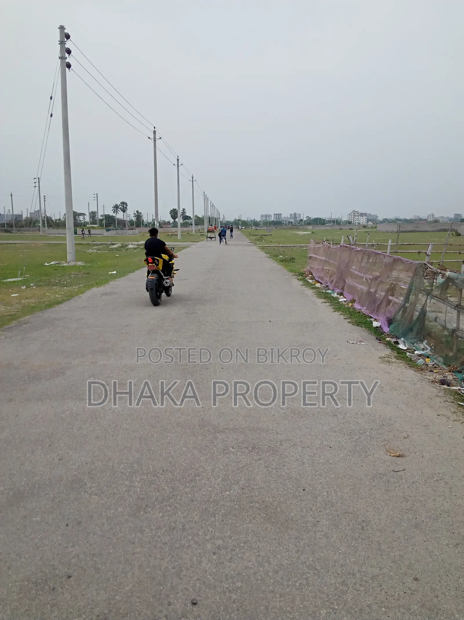 60ft Rd 6 Katha Park East at Sector- 17/A