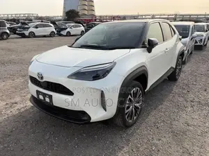 Toyota Yaris Cross Z Pearl & Black 2021