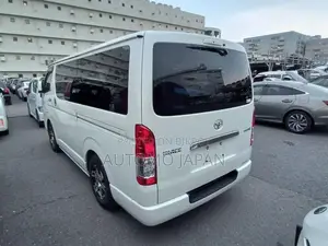 Toyota Hiace Super GL 2022