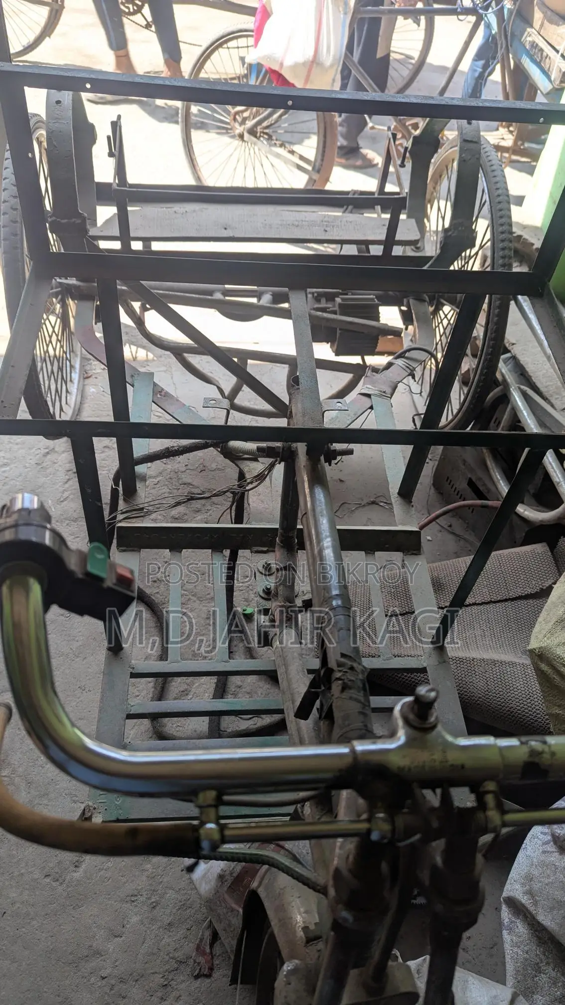 Battery-Operated Auto Rickshaw