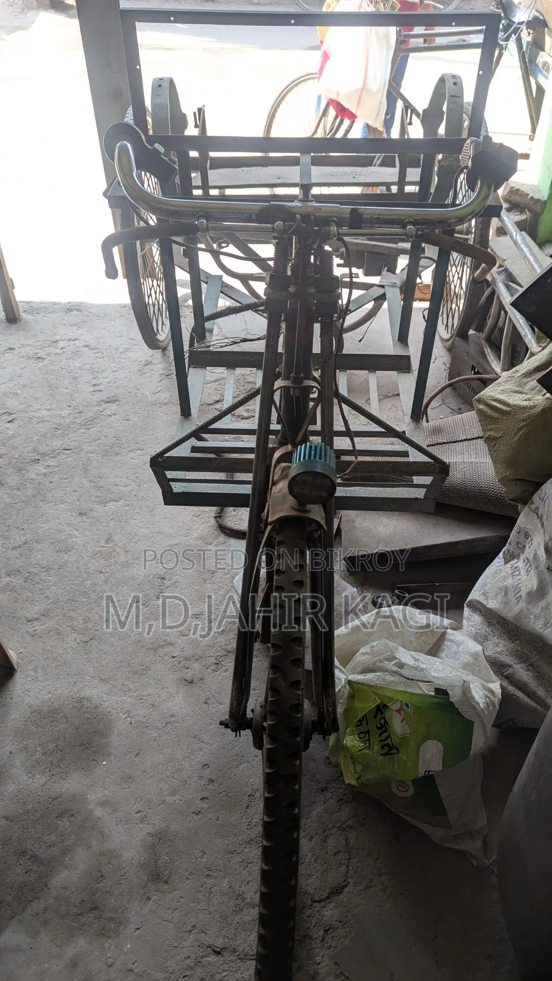Battery-Operated Auto Rickshaw