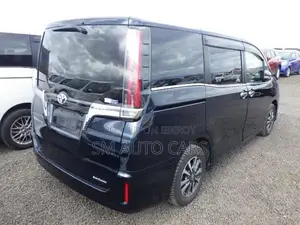 Toyota Esquire Petrol Gi Mica Blue 2020
