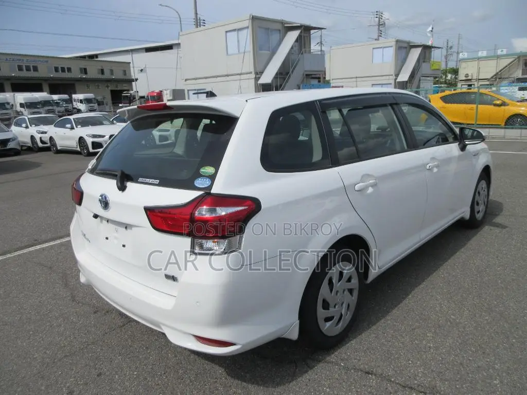 Toyota Fielder 2020