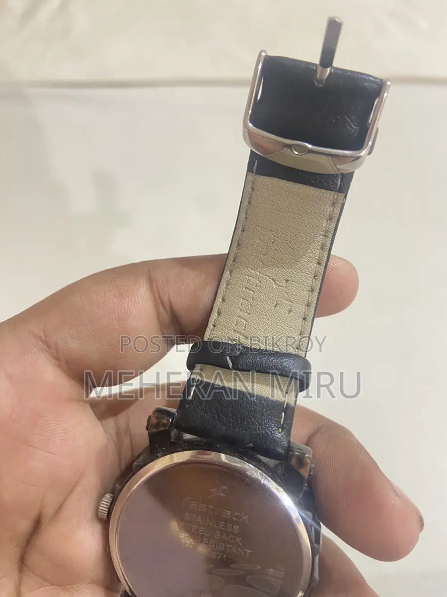 Fastrack Mt-10571