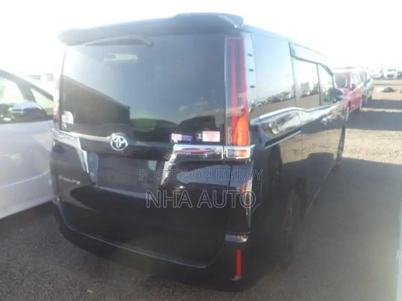 Toyota Esquire GI NON HYBRID 2021