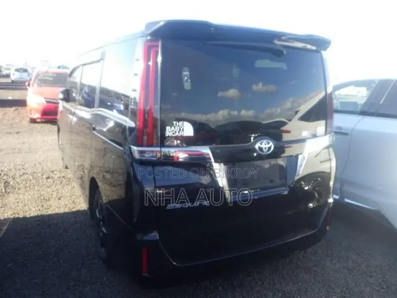 Toyota Esquire GI NON HYBRID 2021