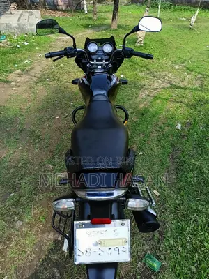 Bajaj Discover 100 . 2018