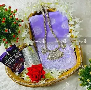 শারি, চুরি এবং কসমেটিকস comboo
