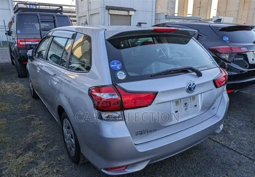 Toyota Fielder Ex 2020