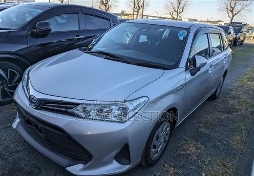 Toyota Fielder Ex 2020