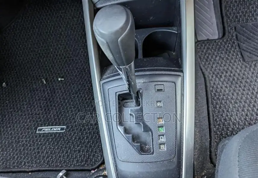 Toyota Fielder Ex 2020