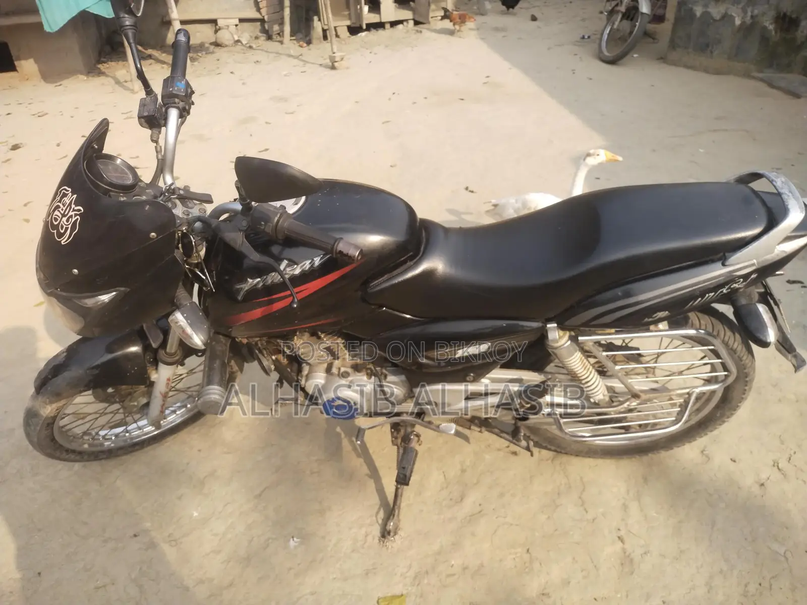 Bajaj Pulsar 150 . 2005