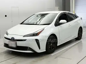 Toyota Prius S Touring Selection 2021