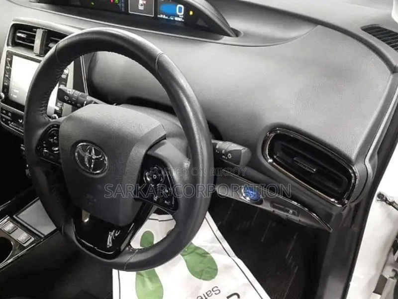 Toyota Prius S Touring Selection 2021