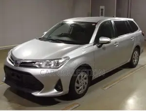 Toyota Fielder Ex Hybrid Silver 2022