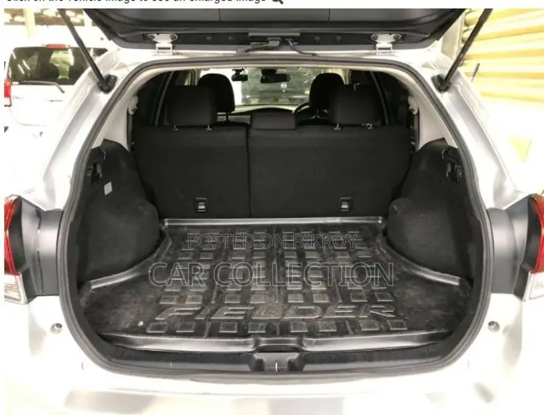 Toyota Fielder Ex Hybrid Silver 2022