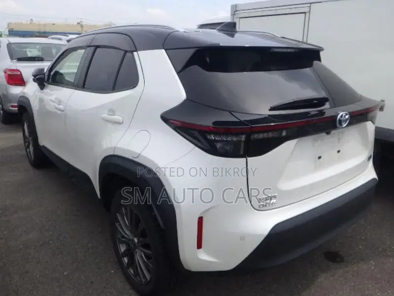 Toyota Yaris Cross Z Pearl & Black 2020