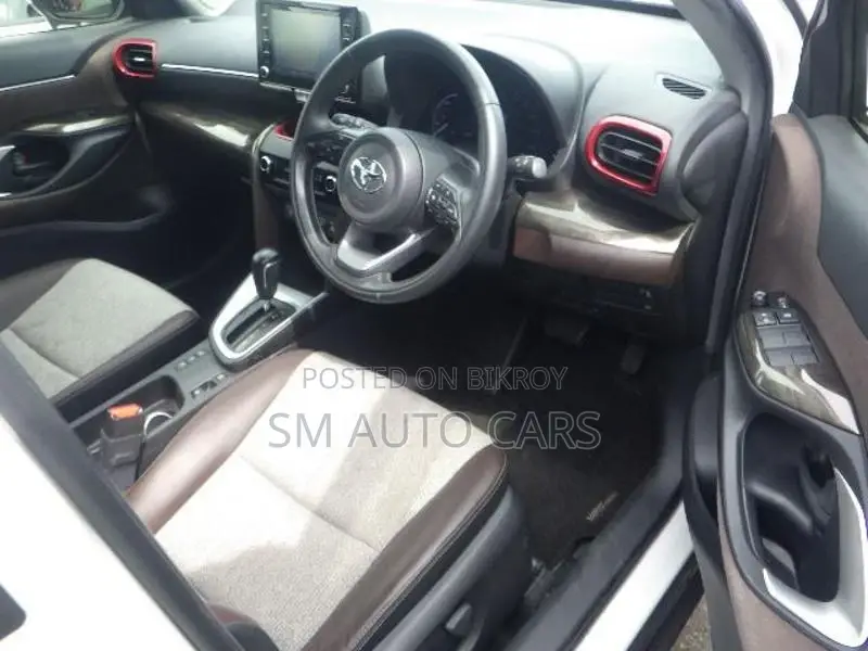 Toyota Yaris Cross Z Pearl & Black 2020