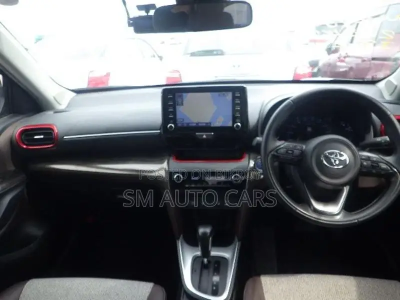 Toyota Yaris Cross Z Pearl & Black 2020