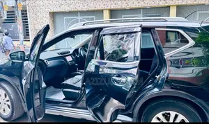 Nissan X-Trail . 2017
