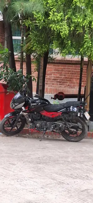 Bajaj Pulsar 150 . 2022