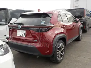 Toyota Yaris Cross Hybrid Z Red Wine 2021
