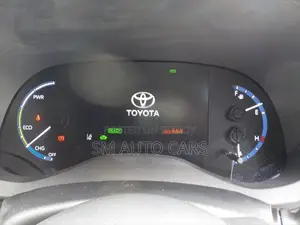 Toyota Yaris Cross Hybrid Z Red Wine 2021