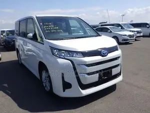 Toyota Noah G 2022