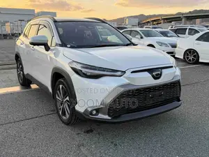 Toyota Corolla Cross Z LEATHER PEARLCOLOR 2024