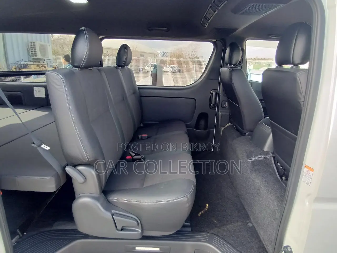 Toyota Hiace SUPER GL DARK PRIME 2022