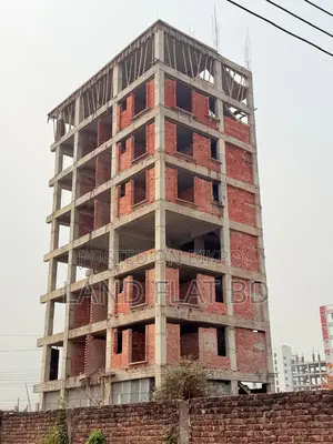 সাউথ ফেসিং ফ্ল্যাট বিক্রয় হবে ১৫৫০ স্কয়ার ফিট রোড সাইড