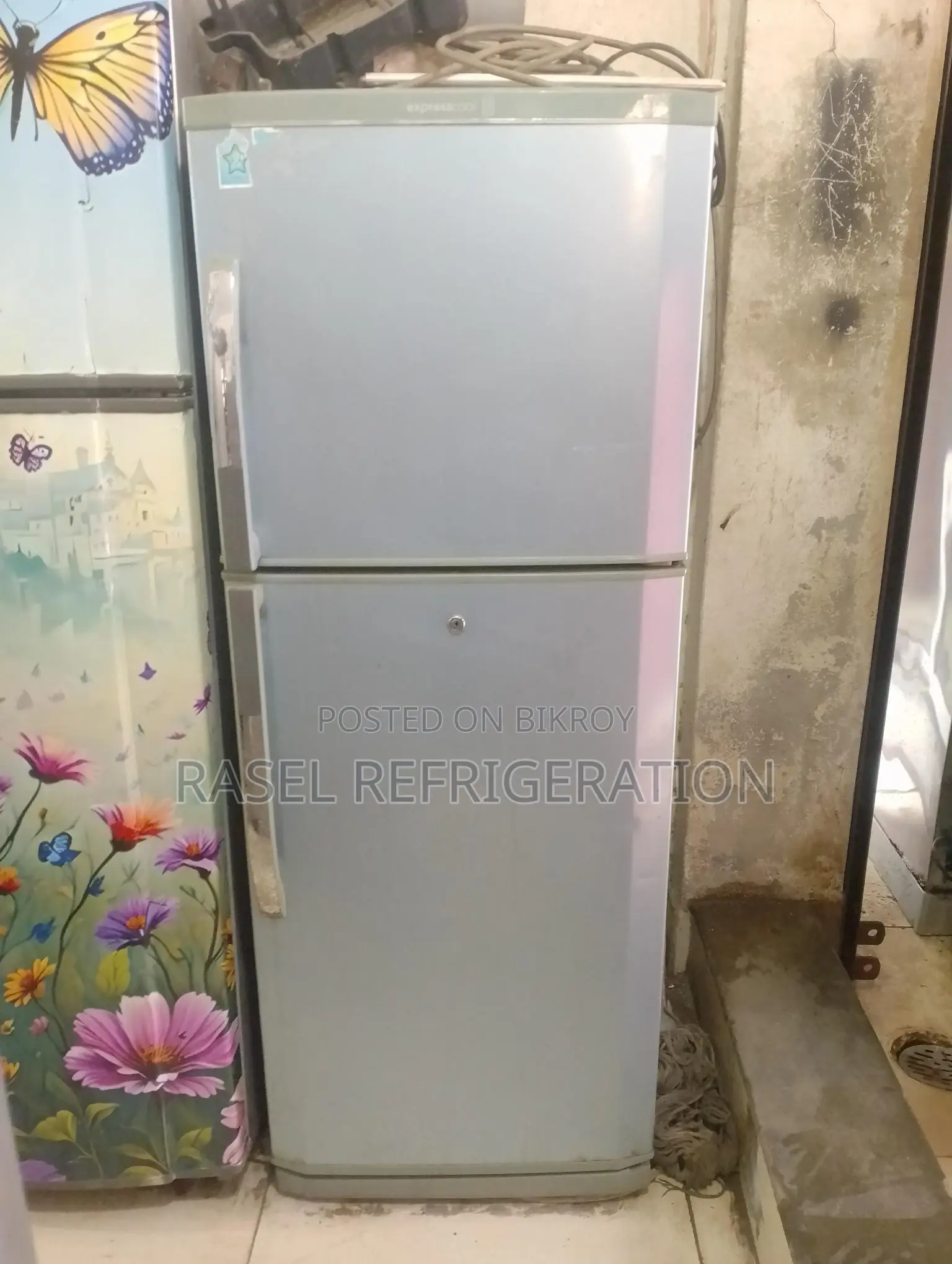 12 Cubic Feet LG refrigerator for sale.