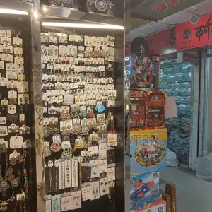 Shop for rent with all inventory