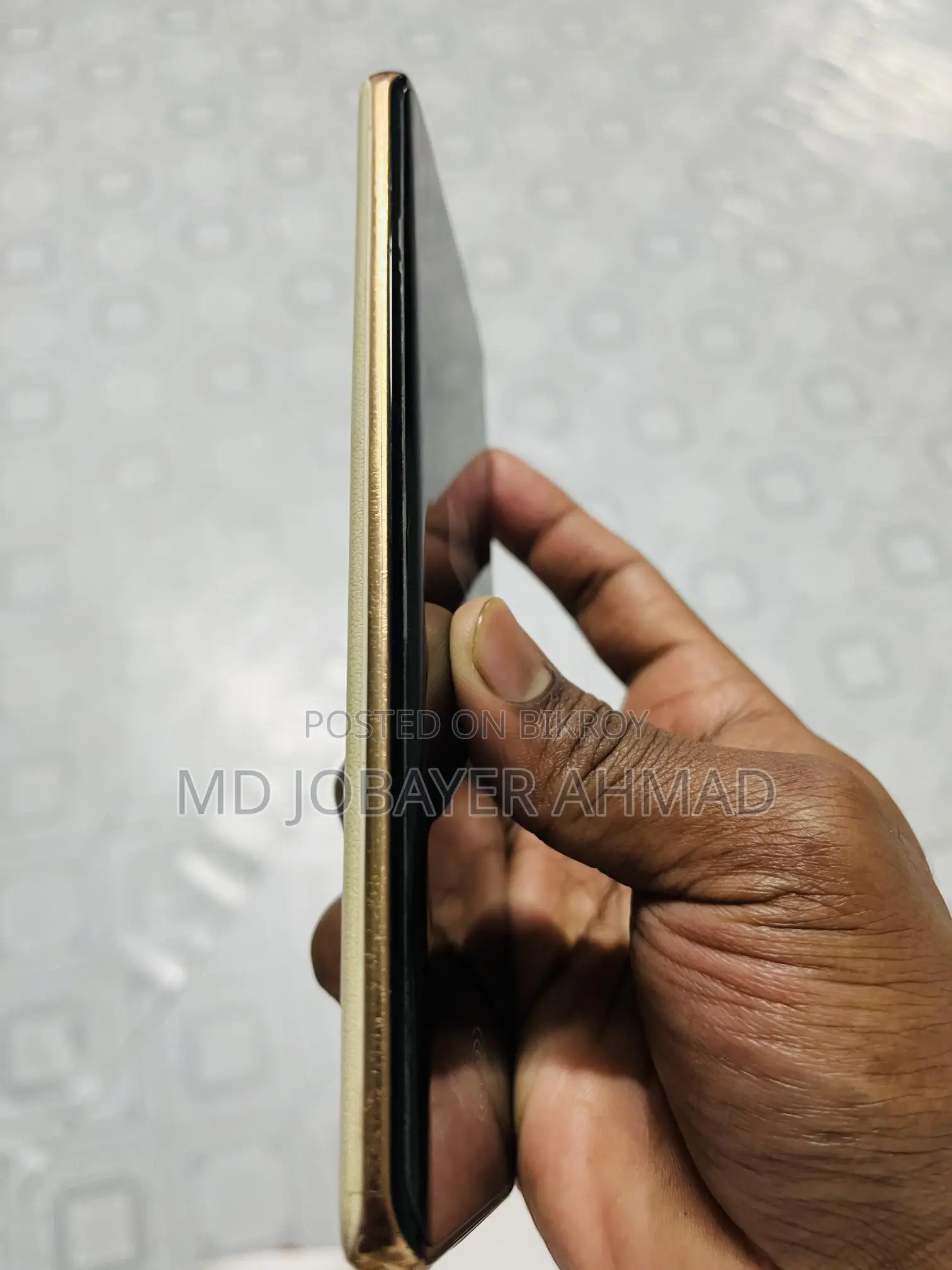 Realme 12 pro+ . (ব্যবহৃত)